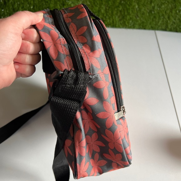 Skyline Mod Floral Carry On Travel Bag - Picture 11 of 16